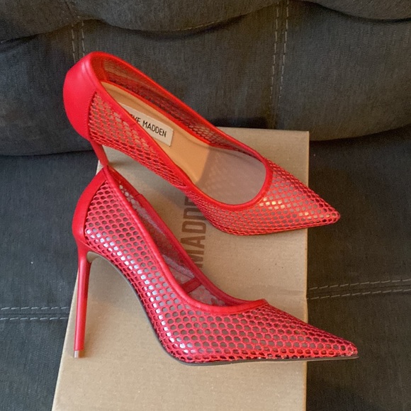 Red fishnet pumps BRAND NEW. NEVER BEEN WORN. - Picture 11 of 11